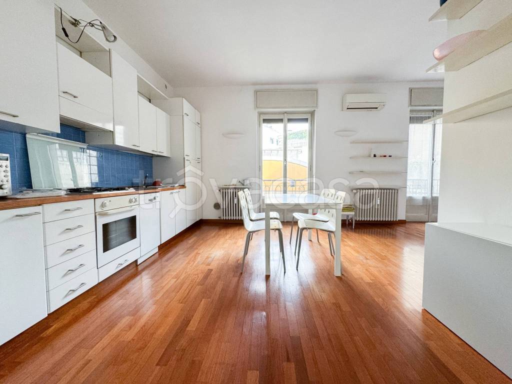 appartamento in affitto a Milano
