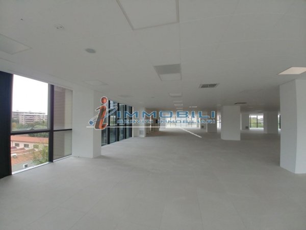 ufficio in affitto a Milano in zona Barona