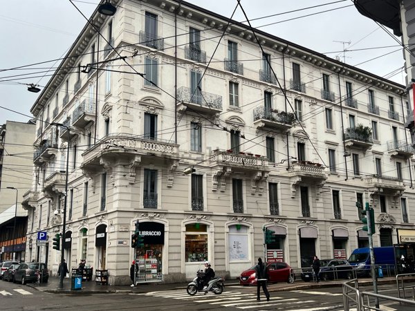 negozio in affitto a Milano in zona Isola