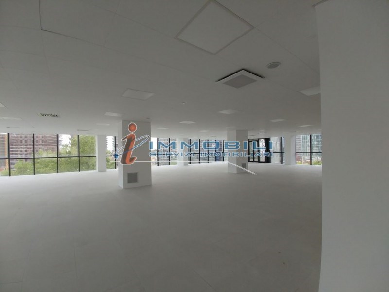 ufficio in affitto a Milano in zona Barona