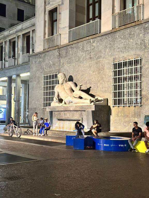 negozio in affitto a Milano