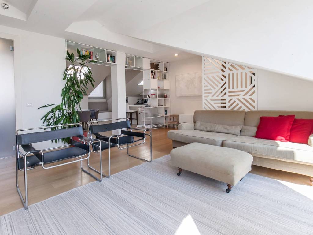 appartamento in affitto a Milano in zona Famagosta