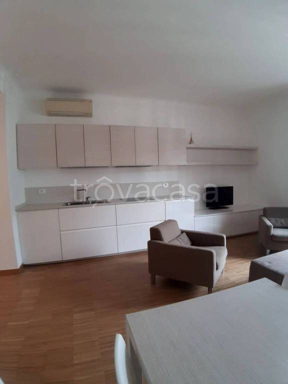 appartamento in affitto a Milano in zona Centro Direzionale