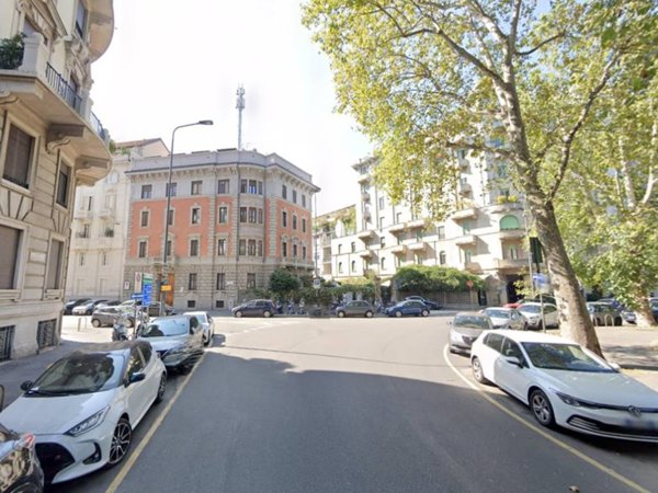 negozio in affitto a Milano in zona Solari