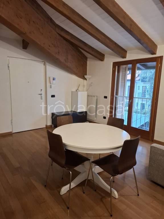 appartamento in affitto a Milano