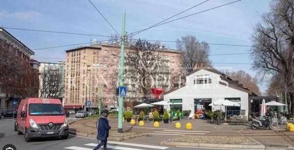 negozio in affitto a Milano in zona Isola