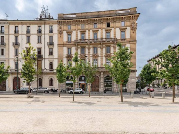 negozio in affitto a Milano
