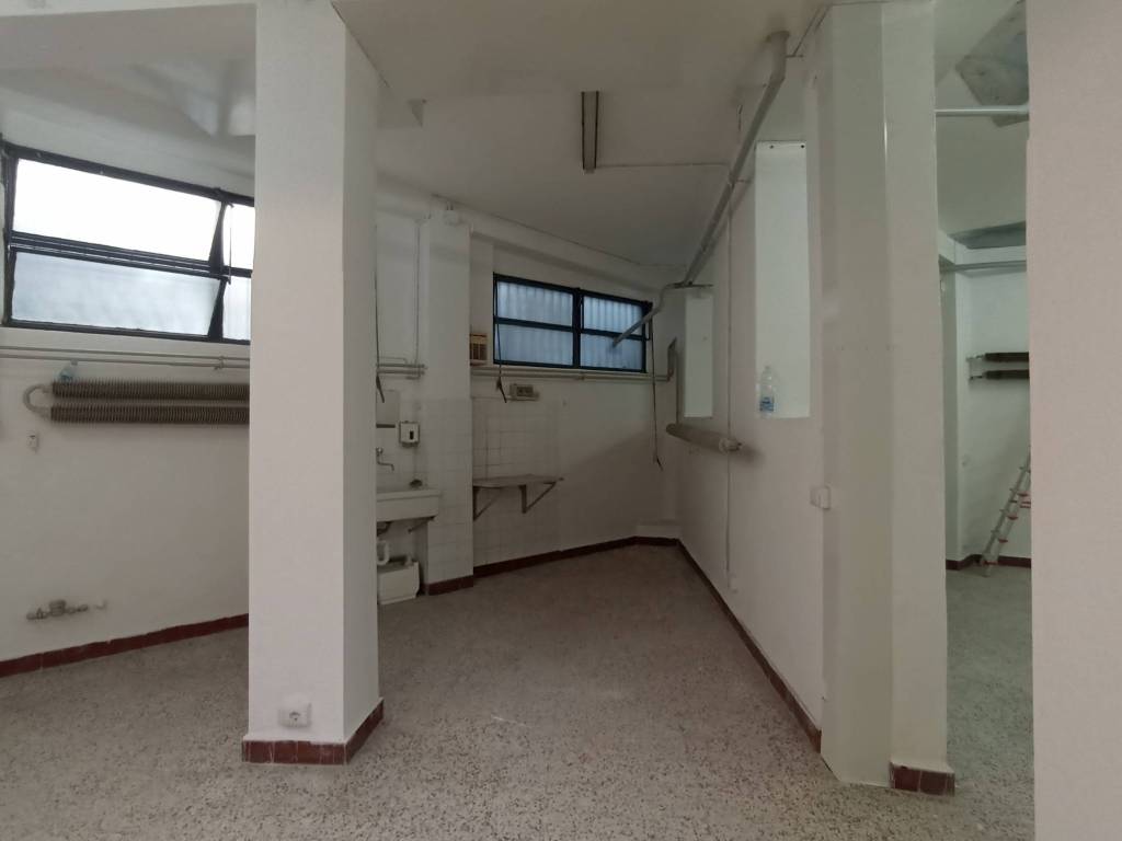 locale commerciale in affitto a Milano in zona Isola
