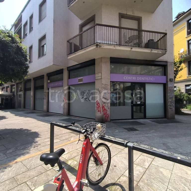 negozio in affitto a Milano