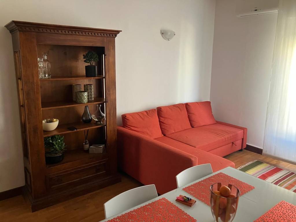 appartamento in affitto a Milano in zona Lorenteggio