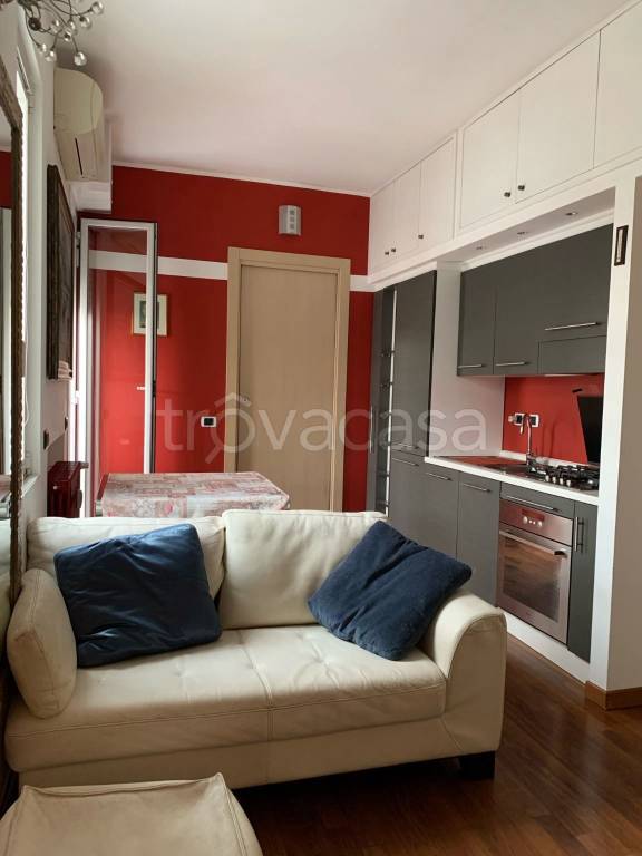 appartamento in affitto a Milano in zona Famagosta
