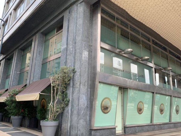 negozio in affitto a Milano in zona Centro Direzionale