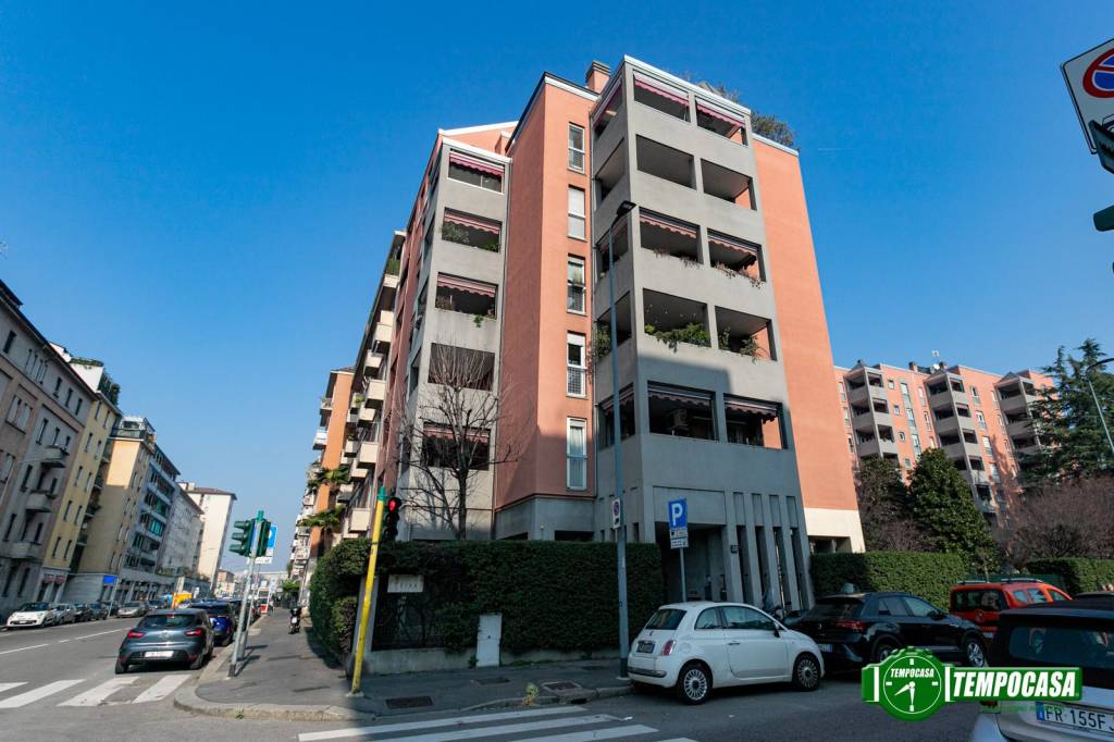negozio in affitto a Milano
