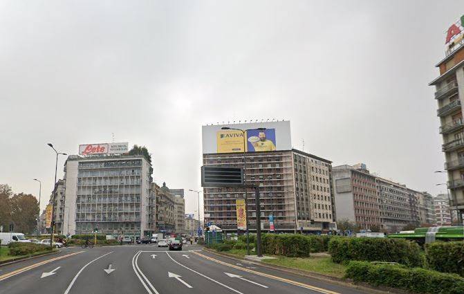 negozio in affitto a Milano in zona Centro Direzionale