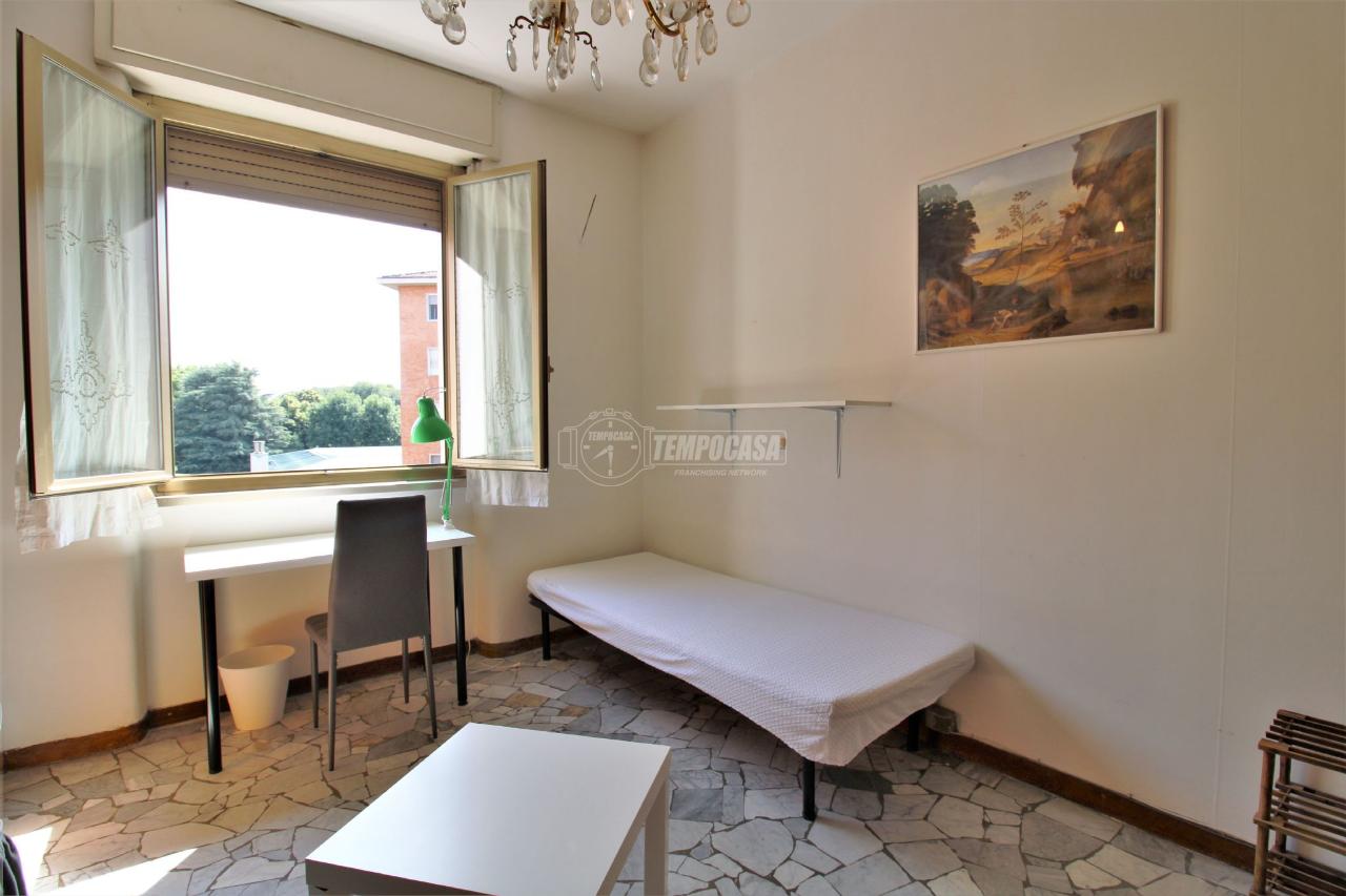 negozio in affitto a Milano in zona Corvetto