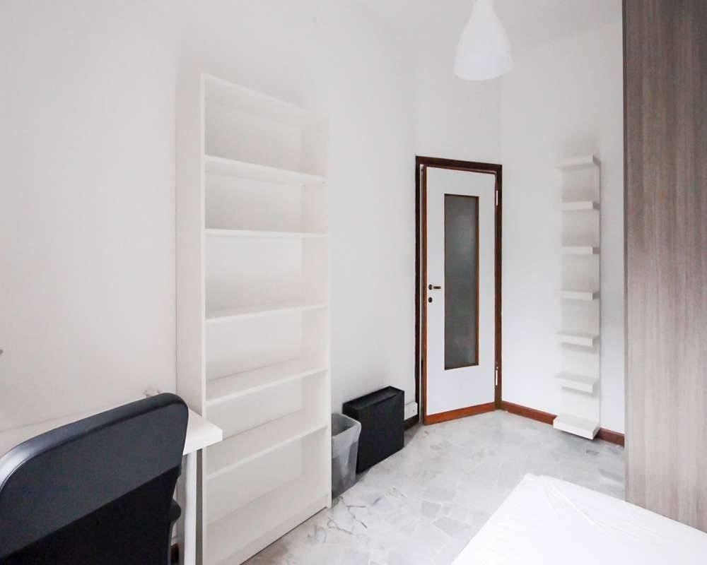 appartamento in affitto a Milano in zona Lorenteggio