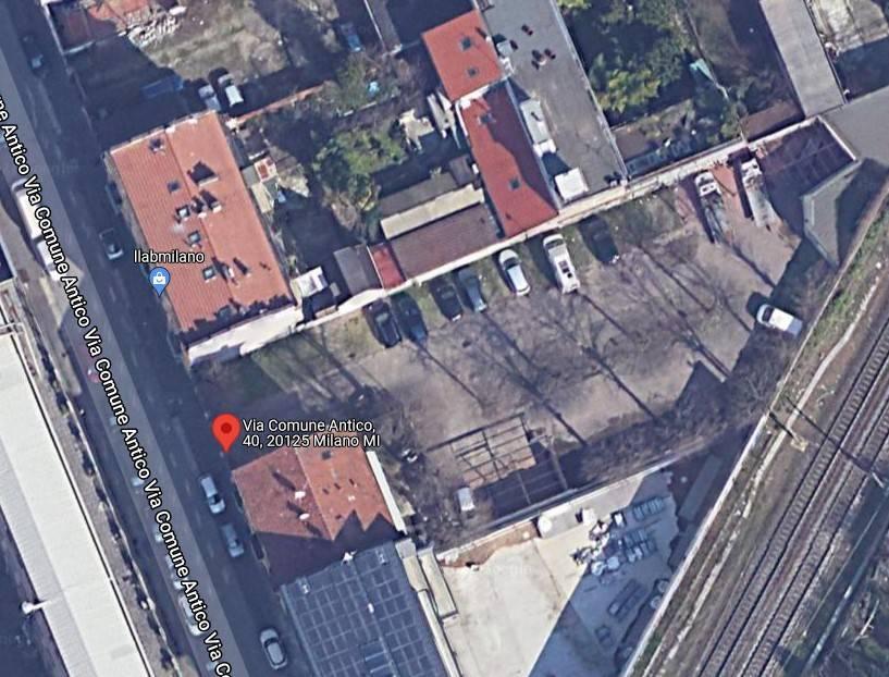 negozio in affitto a Milano in zona Segnano