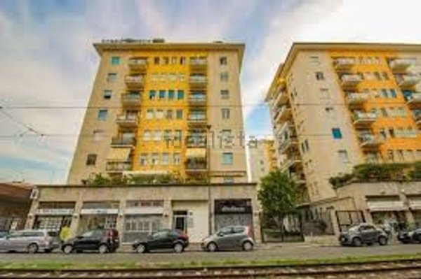 negozio in affitto a Milano in zona Piazzale Lodi