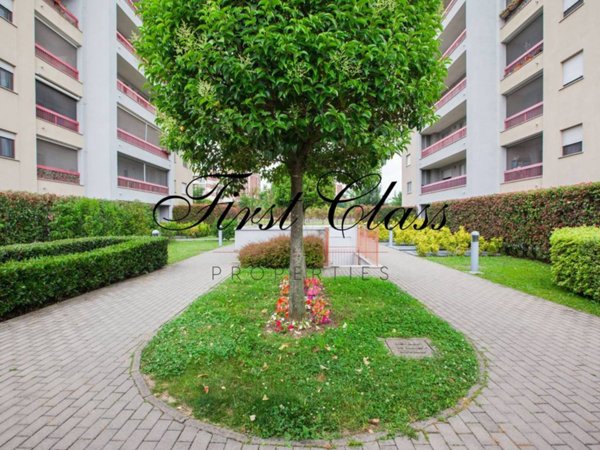 appartamento in affitto a Milano in zona Baggio