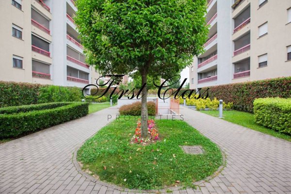 appartamento in affitto a Milano in zona Baggio