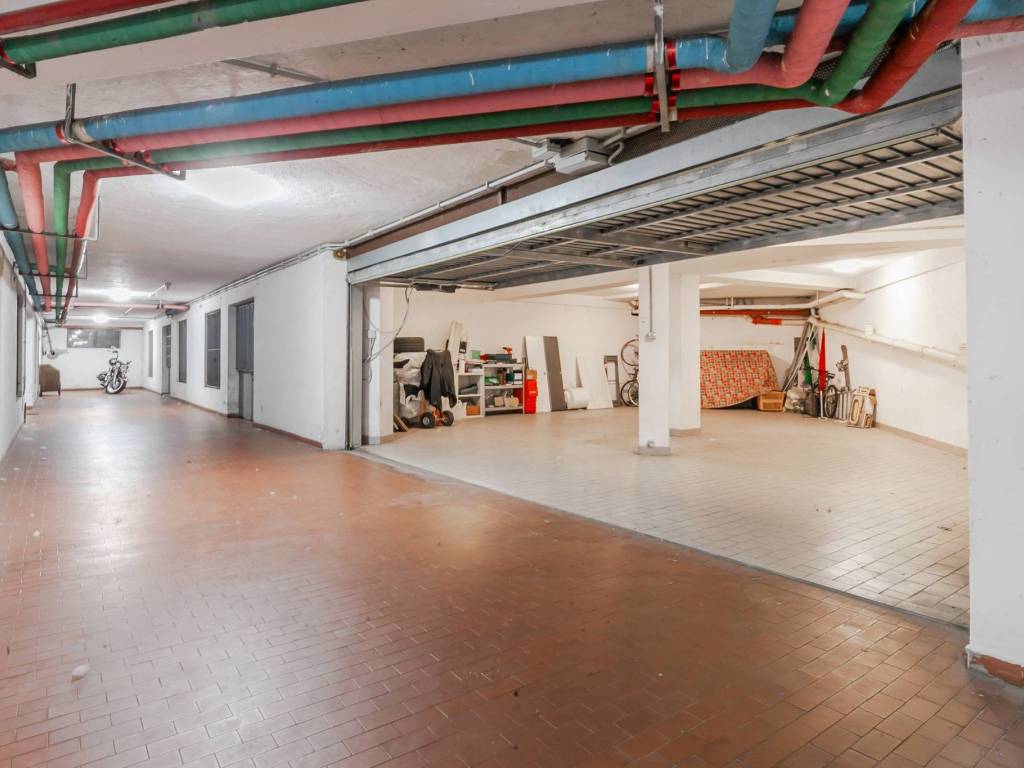locale commerciale in affitto a Milano in zona Solari
