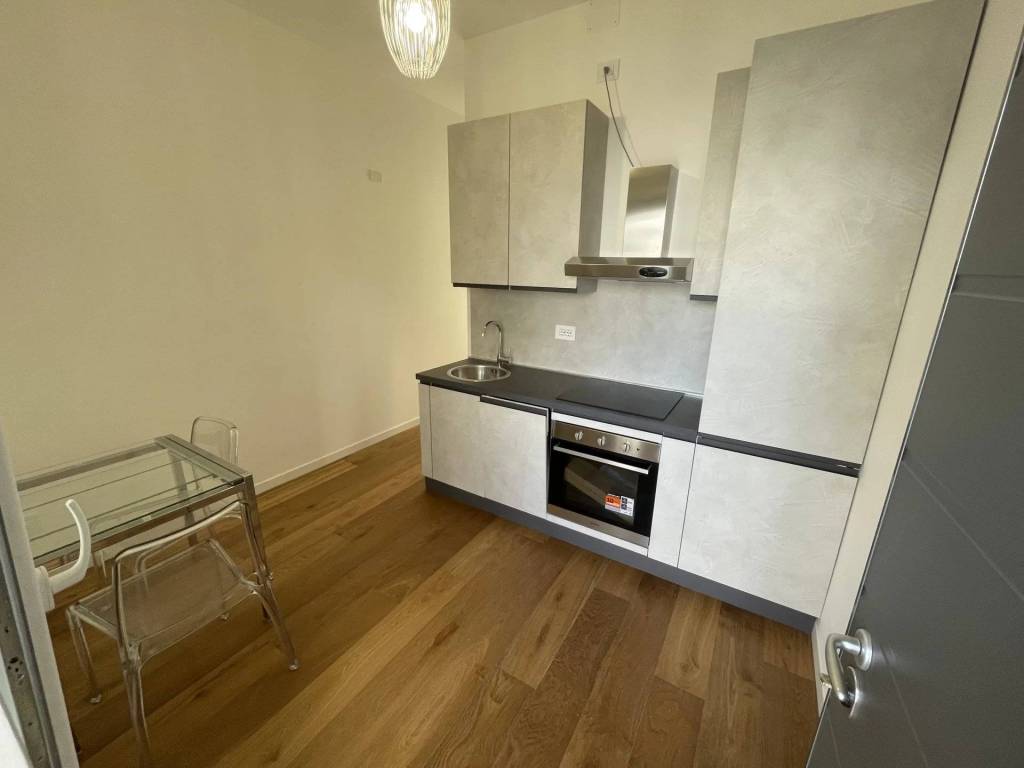 appartamento in affitto a Milano in zona Famagosta