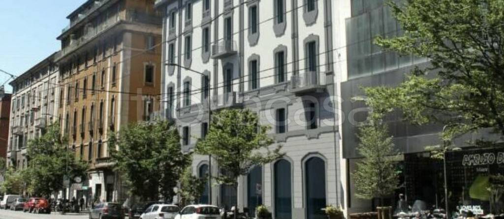 negozio in affitto a Milano in zona Guastalla