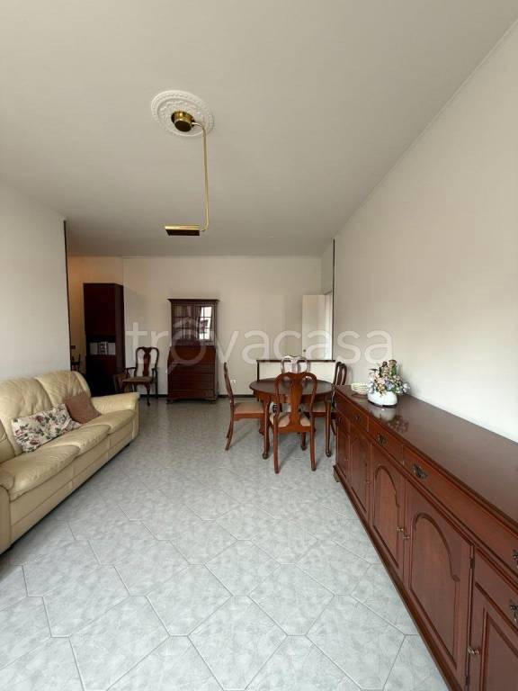 appartamento in affitto a Milano in zona Famagosta