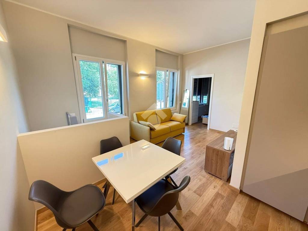 appartamento in affitto a Milano in zona Famagosta