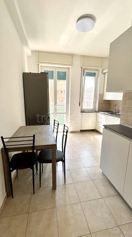 appartamento in affitto a Milano in zona Lorenteggio