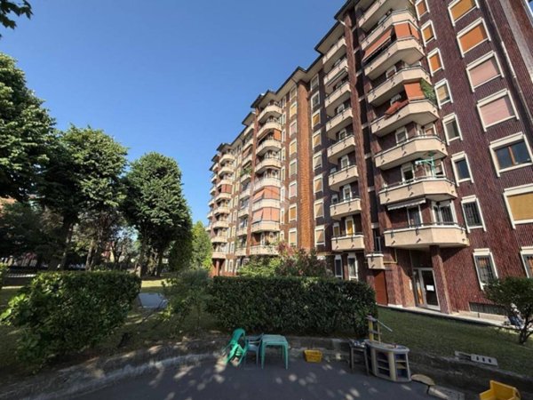 appartamento in affitto a Milano in zona Famagosta
