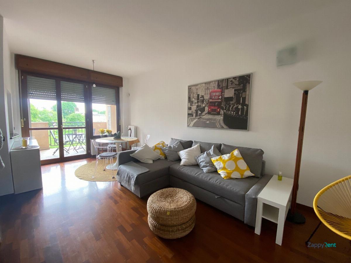 appartamento in affitto a Milano in zona Famagosta