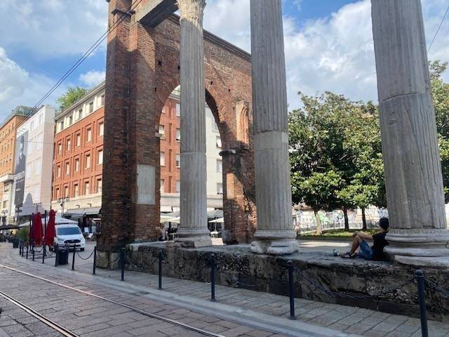negozio in affitto a Milano