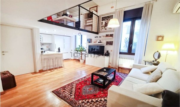 appartamento in affitto a Milano in zona Centro Direzionale