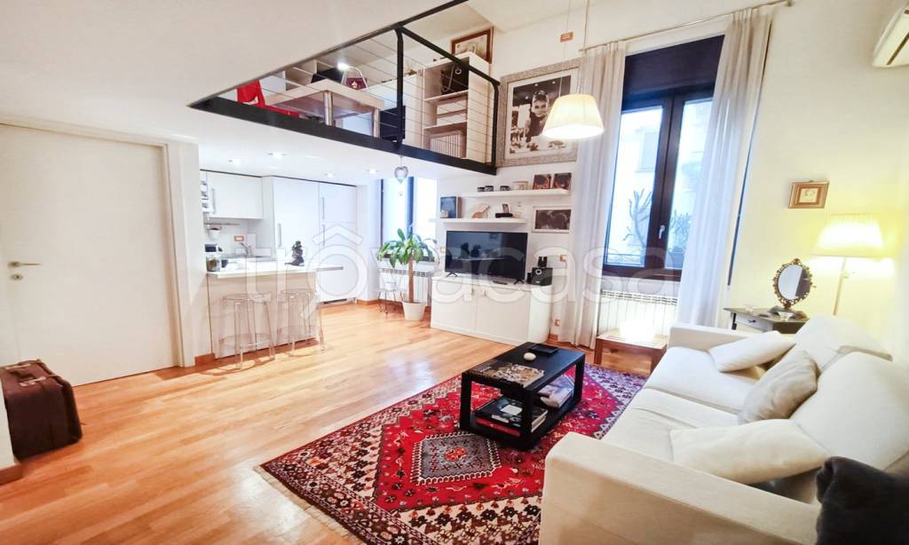 appartamento in affitto a Milano in zona Centro Direzionale