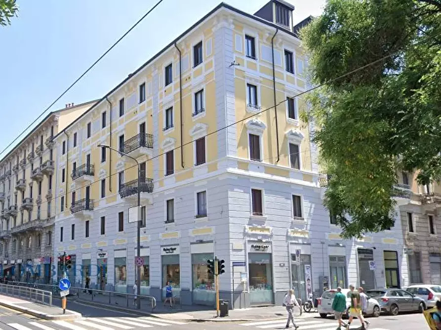 negozio in affitto a Milano in zona XXII Marzo