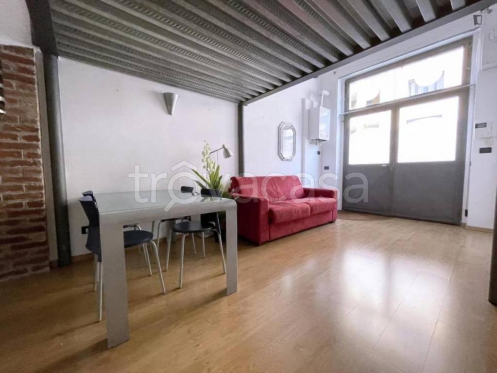 appartamento in affitto a Milano in zona Porta Genova