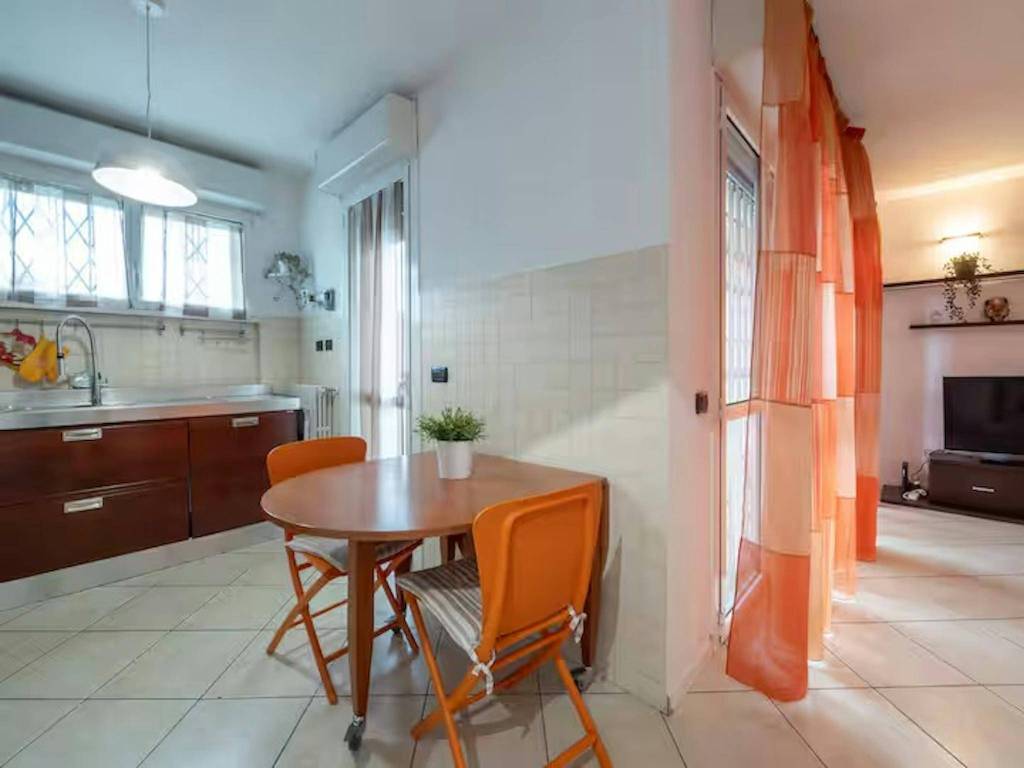 appartamento in affitto a Milano in zona Famagosta
