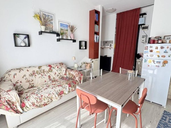 appartamento in affitto a Milano in zona Famagosta