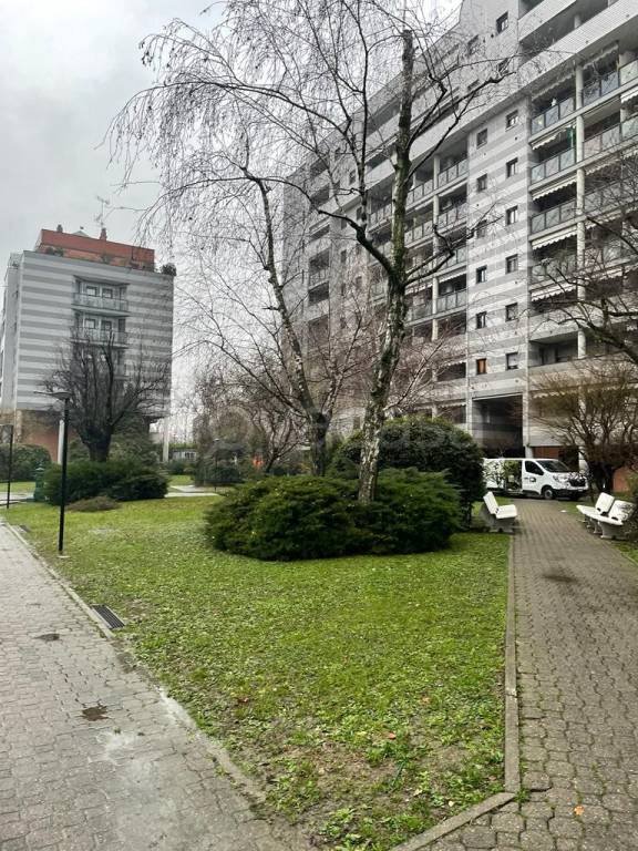 appartamento in affitto a Milano in zona Baggio