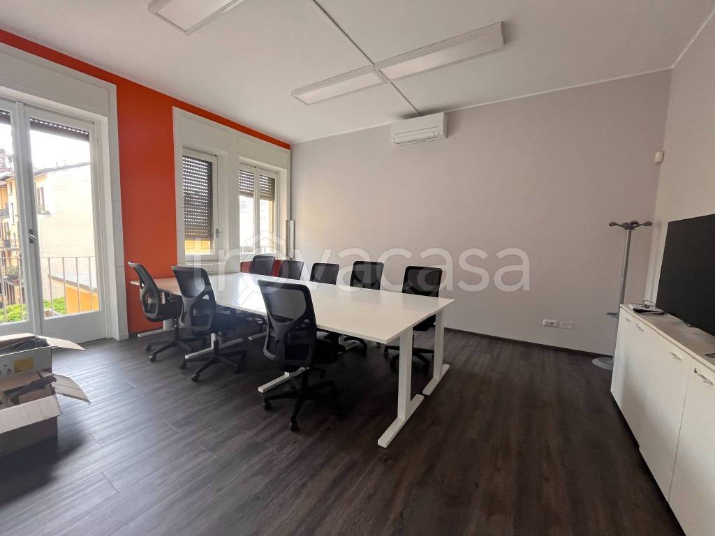 ufficio in affitto a Milano in zona Centro Direzionale
