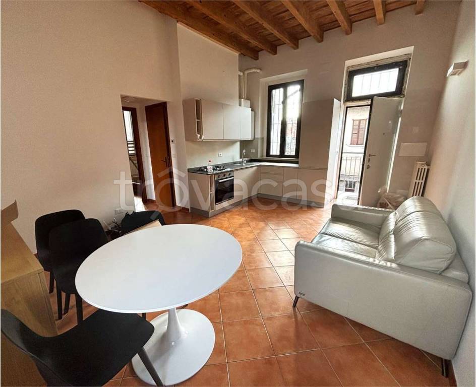 appartamento in affitto a Milano in zona Baggio