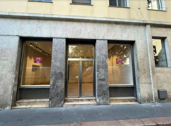negozio in affitto a Milano