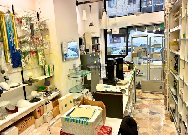 appartamento in affitto a Milano in zona Lorenteggio
