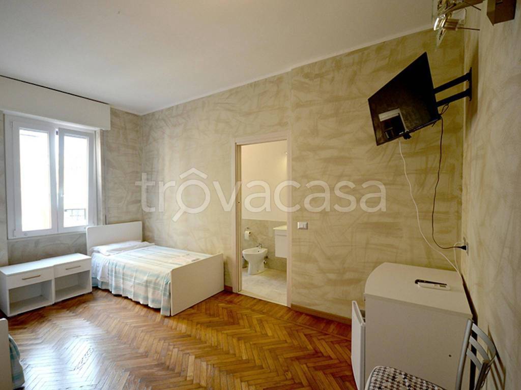 appartamento in affitto a Milano in zona Famagosta