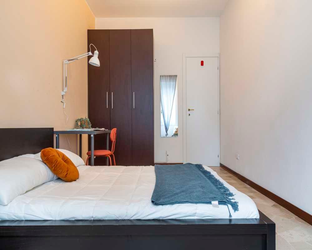 appartamento in affitto a Milano in zona Lorenteggio