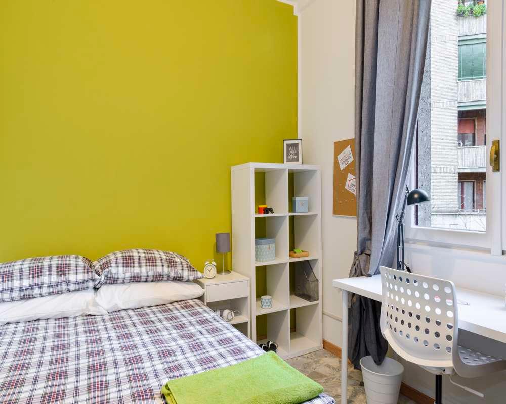 appartamento in affitto a Milano in zona Lorenteggio