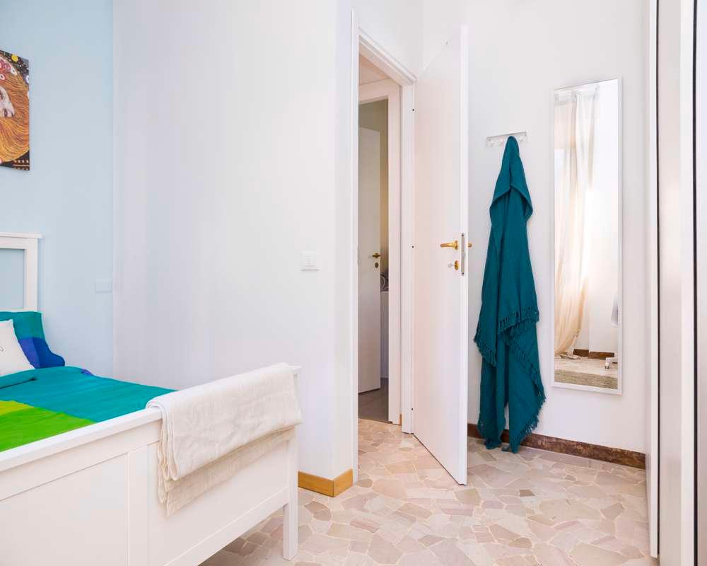 appartamento in affitto a Milano in zona Lorenteggio