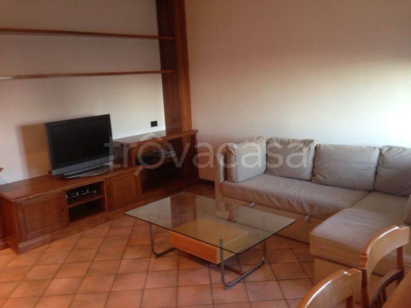 appartamento in affitto a Milano in zona Feltre