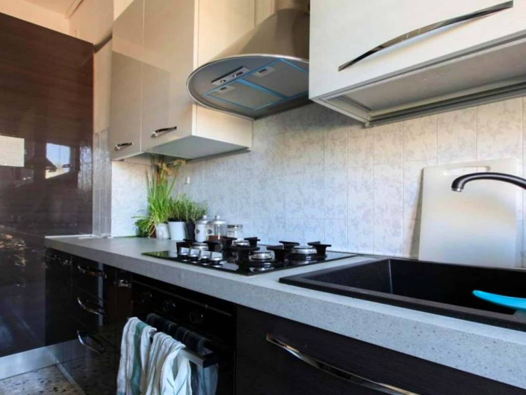 appartamento in affitto a Milano in zona Famagosta